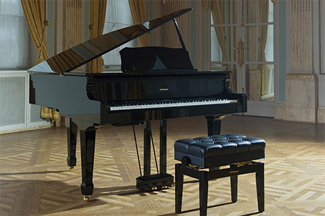 GP609 —エレガントなグランド・ピアノ・スタイル。最新のピアノサウンドに加え、Bluetoothでさらに便利に—